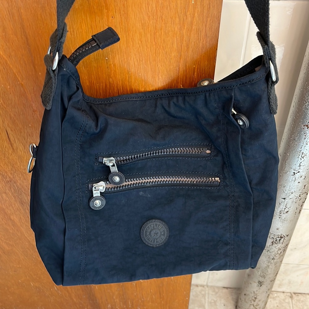 Kipling navy hobo.